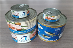 Tuna Solids or Chunks In Brine